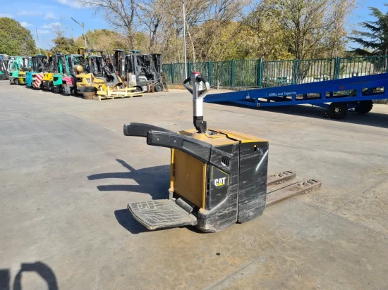 CATERPILLAR elektromos raklapemelő