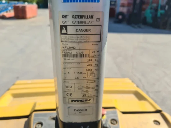 CATERPILLAR elektromos raklapemelő