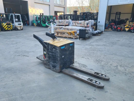 CATERPILLAR elektromos raklapemelő