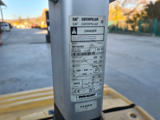 CATERPILLAR elektromos raklapemelő