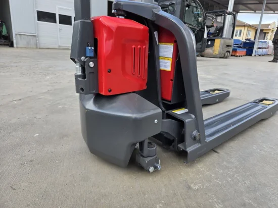 LIFTEX Lithium 2000 kg elektromos raklapemelő