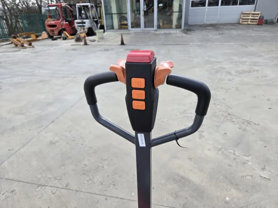 LIFTEX Lithium 2000 kg elektromos raklapemelő
