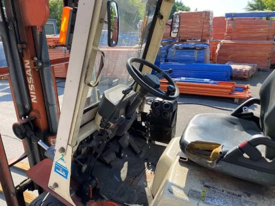 targonca NISSAN/UNICARRIERS