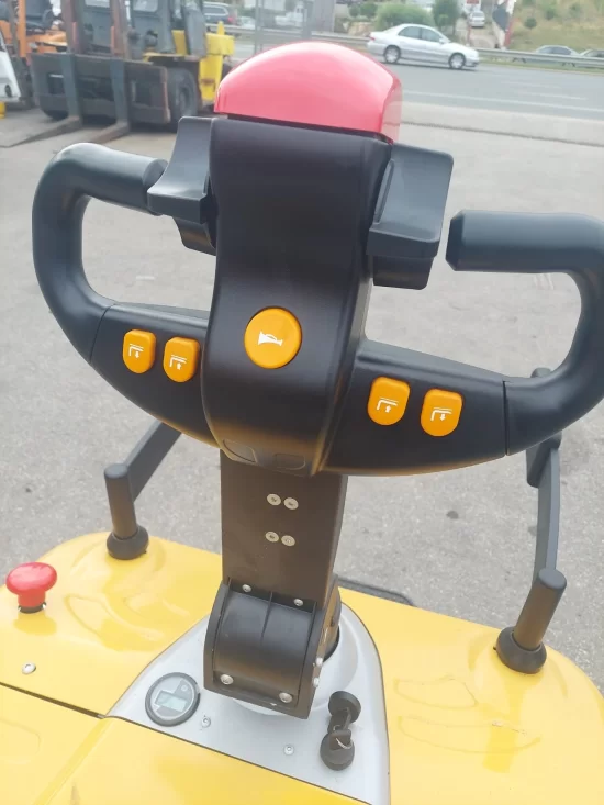 CHL 30ET elektromos raklapemelő