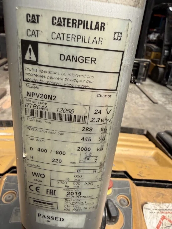 CATERPILLAR elektromos raklapemelő