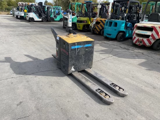 CATERPILLAR elektromos raklapemelő