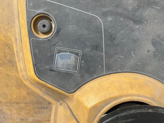 CATERPILLAR elektromos raklapemelő