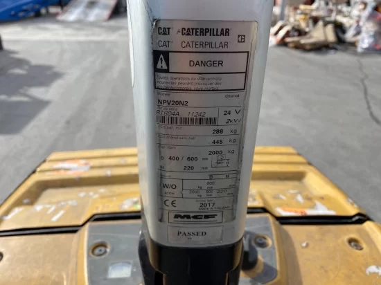 CATERPILLAR elektromos raklapemelő