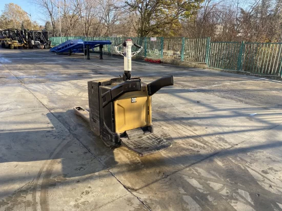 CATERPILLAR elektromos raklapemelő