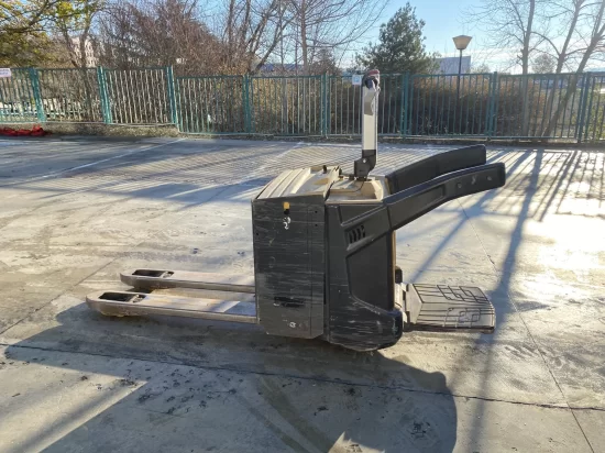 CATERPILLAR elektromos raklapemelő
