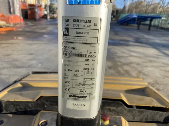 CATERPILLAR elektromos raklapemelő