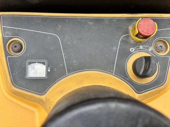 CATERPILLAR elektromos raklapemelő
